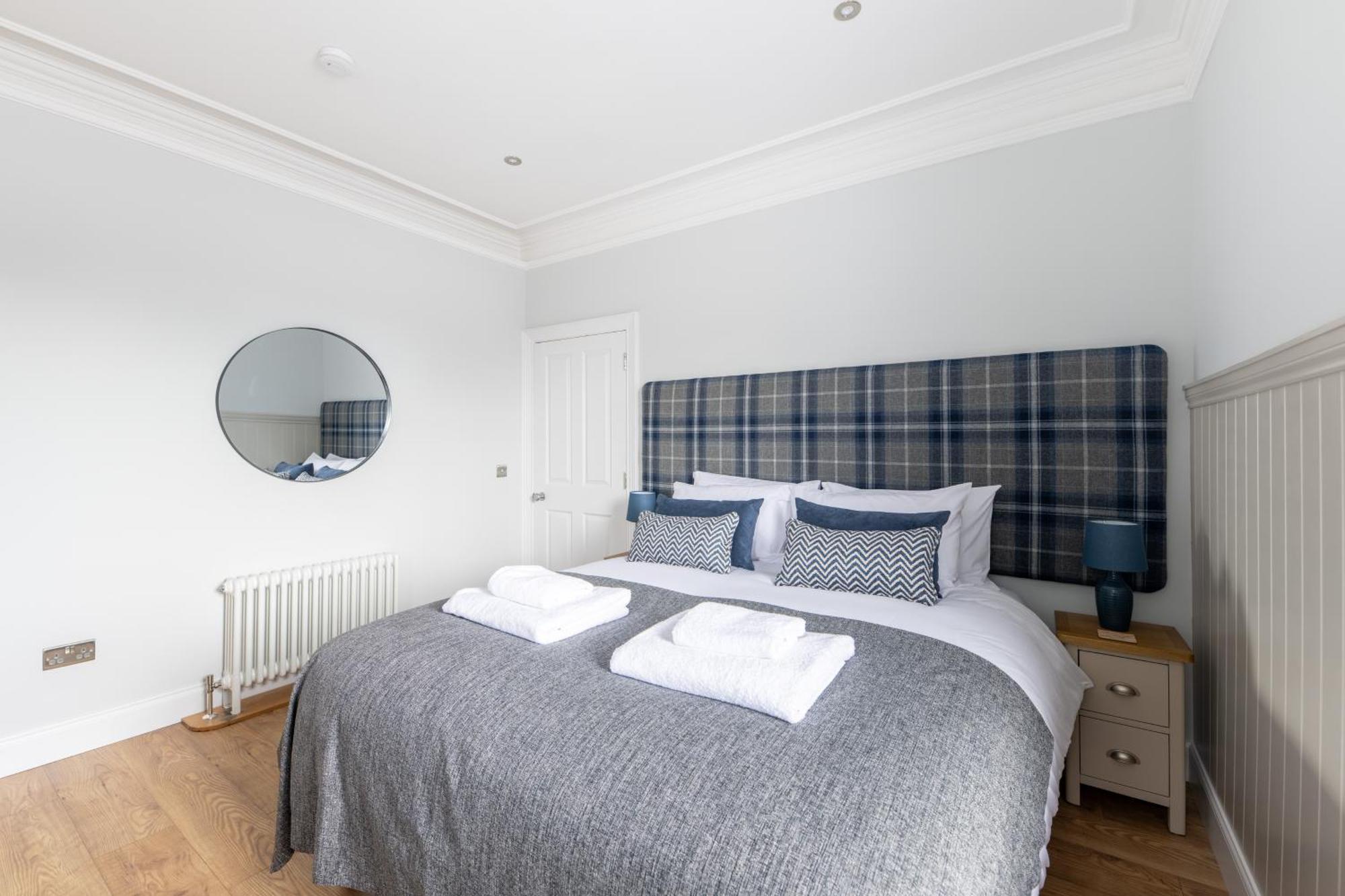 The Glenmoriston Townhouse Hotel Inverness Exterior photo